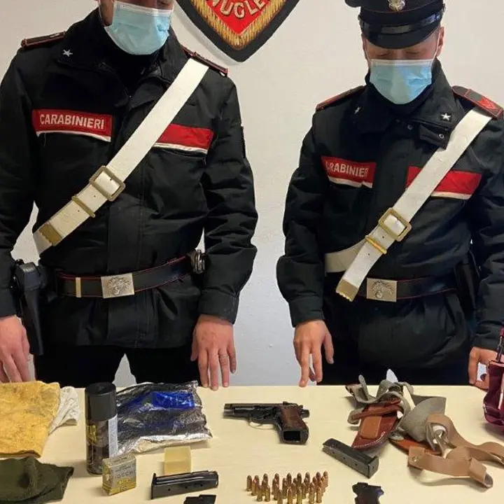Cirò Marina, in auto con un’arma clandestina: arrestato 30enne