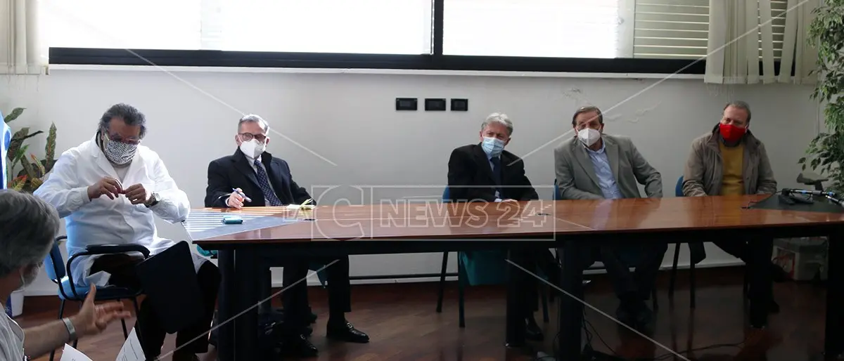 Castrovillari, il commissario dell'Asp in visita all'ospedale Ferrari