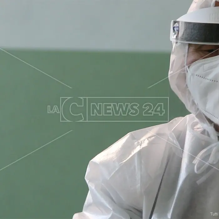 Covid, a Frascineto e Saracena screening gratuito a studenti e personale