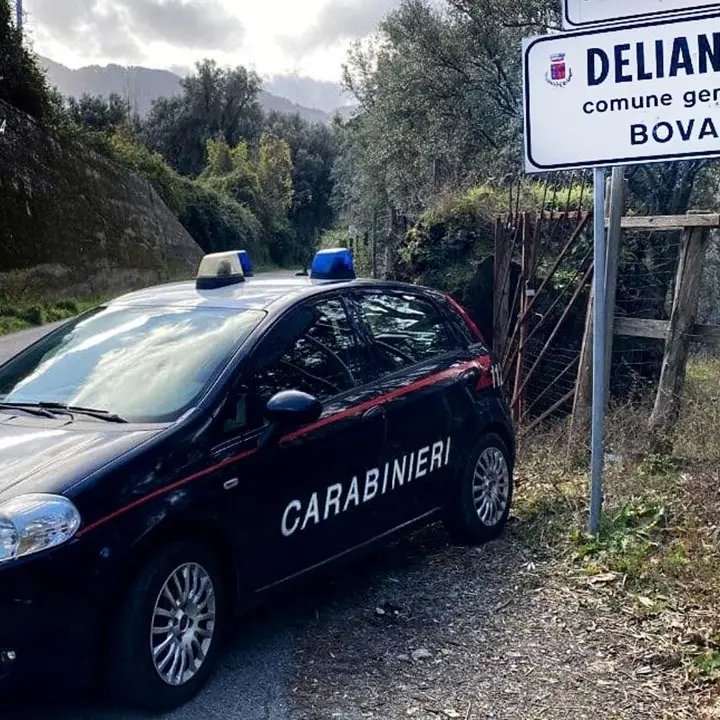 Sorpresi in 20 a giocare a carte in un bar, sanzioni per 9mila euro