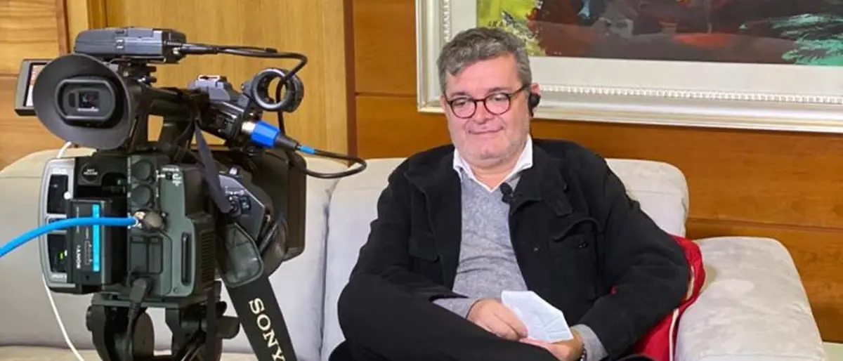 Scuole, Spirlì scarica sui presidi la pressione dei genitori e la chiama «vittoria della democrazia»