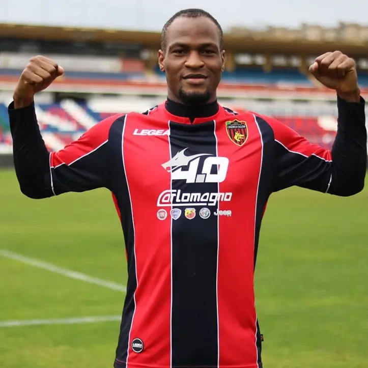 Cosenza Calcio, accordo per Jerry Mbakogu: è un nuovo attaccante