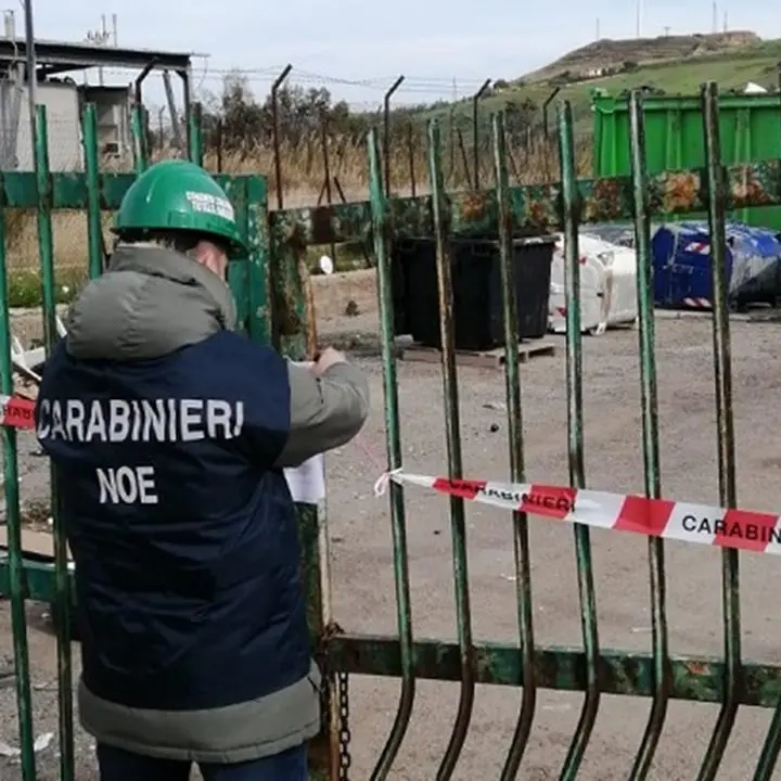 Sequestrato centro raccolta rifiuti nel Crotonese: amministratore denunciato