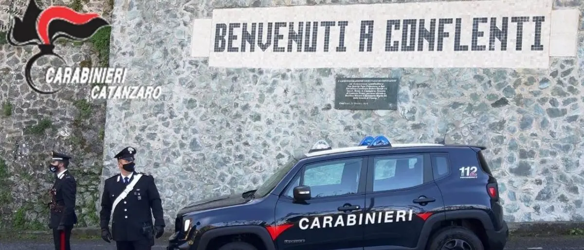 Sonniferi nel caffè, badanti arrestati per furto in casa di anziani nel Catanzarese