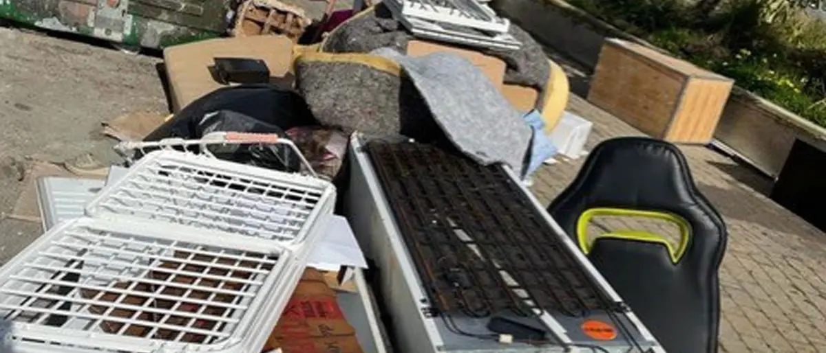 Rifiuti Crotone, Cerrelli e Cavallo (Lega): «Videosorveglianza contro incivili»