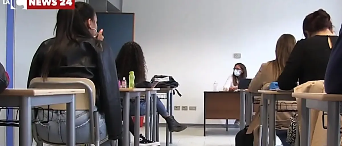 Lo sfogo di una studentessa: «Nessuna tutela per noi, così la scuola sta fallendo»