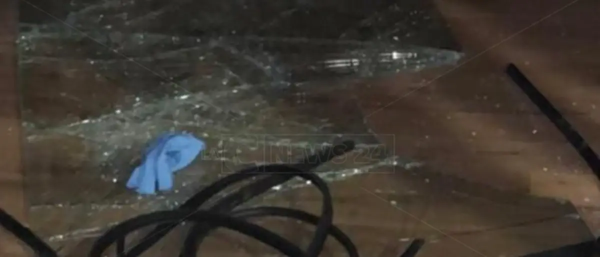 Rossano, armati di mazza tentano un furto in pieno centro ma la cassa era vuota