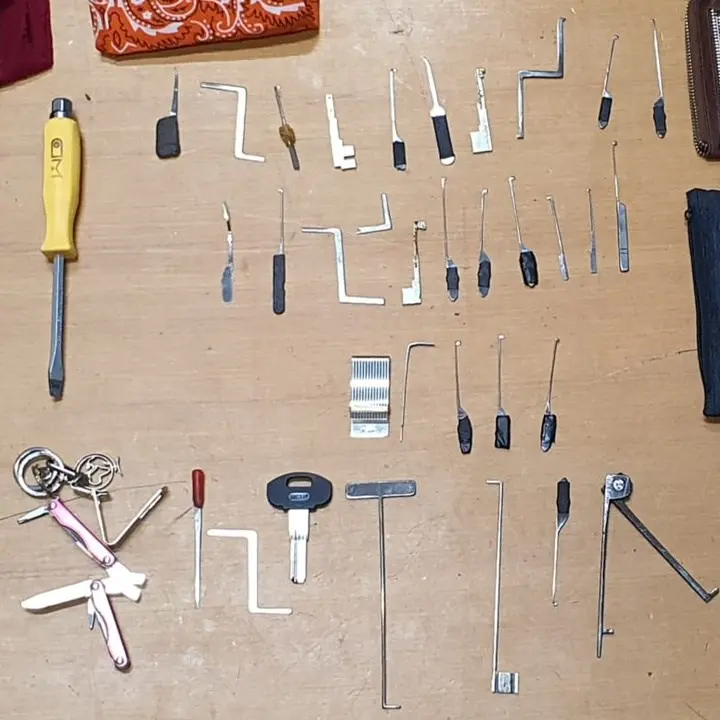 Reggio Calabria, tentano furto in un appartamento del centro: due arresti