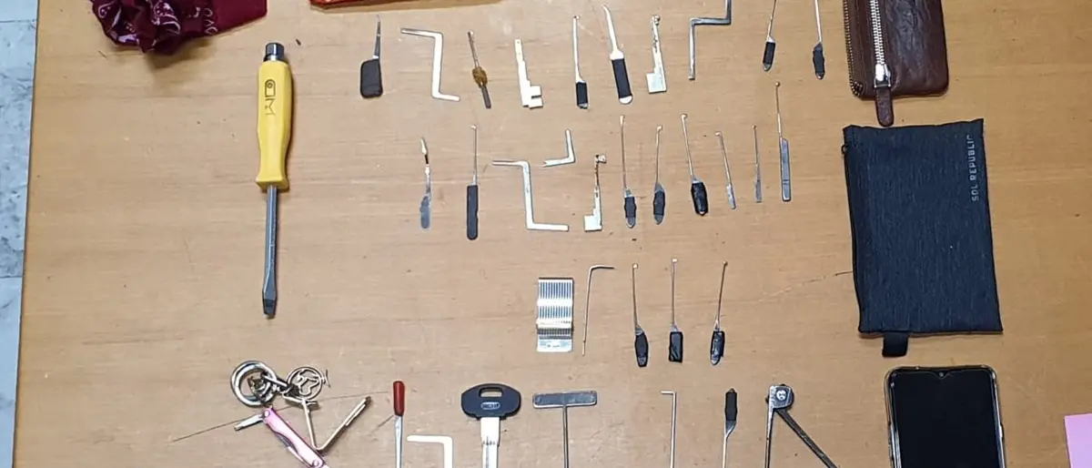 Reggio Calabria, tentano furto in un appartamento del centro: due arresti