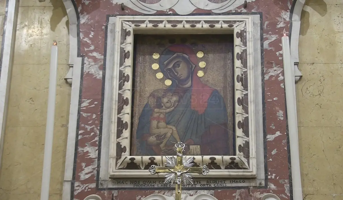 Cosenza, il quadro divino in Cattedrale per le celebrazioni della Madonna del Pilerio