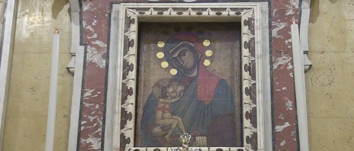 Cosenza, il quadro divino in Cattedrale per le celebrazioni della Madonna del Pilerio