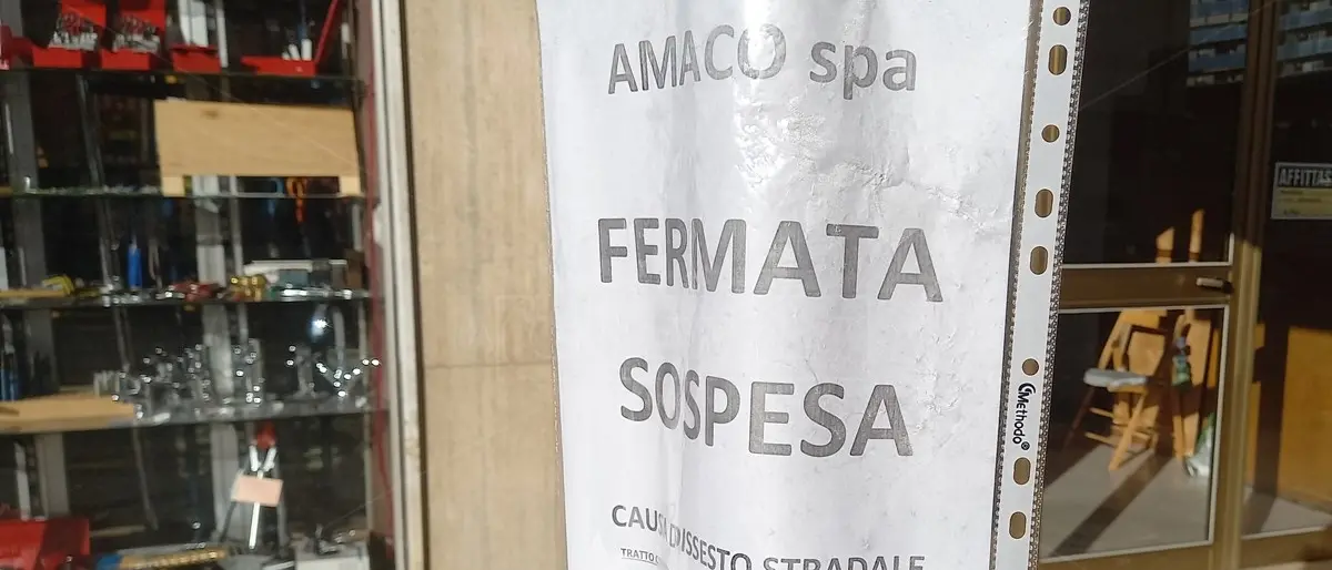 Cosenza, la strada è dissestata: bus costretti a cambiare percorso