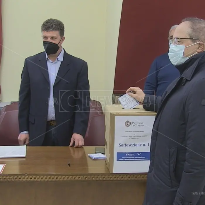 Cosenza, urne aperte per l'elezione del presidente della Provincia