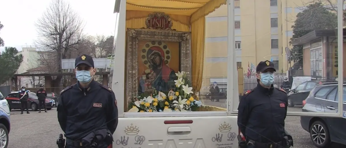 Cosenza, la Madonna del Pilerio all’Annunziata e nell’ospedale da campo: video