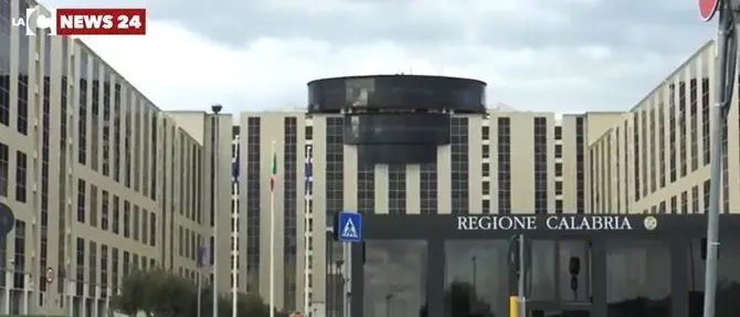 Regione, il sindacato: «Termoscanner non sempre funzionante e ingressi incontrollati»