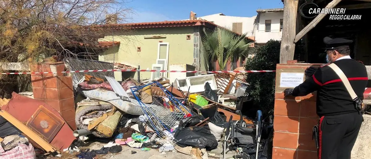 San Ferdinando, sequestrata discarica abusiva di rifiuti speciali