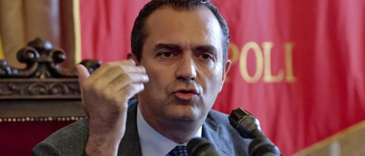 Regionali, de Magistris: «Non ho speso neanche un euro di Napoli per i viaggi in Calabria»