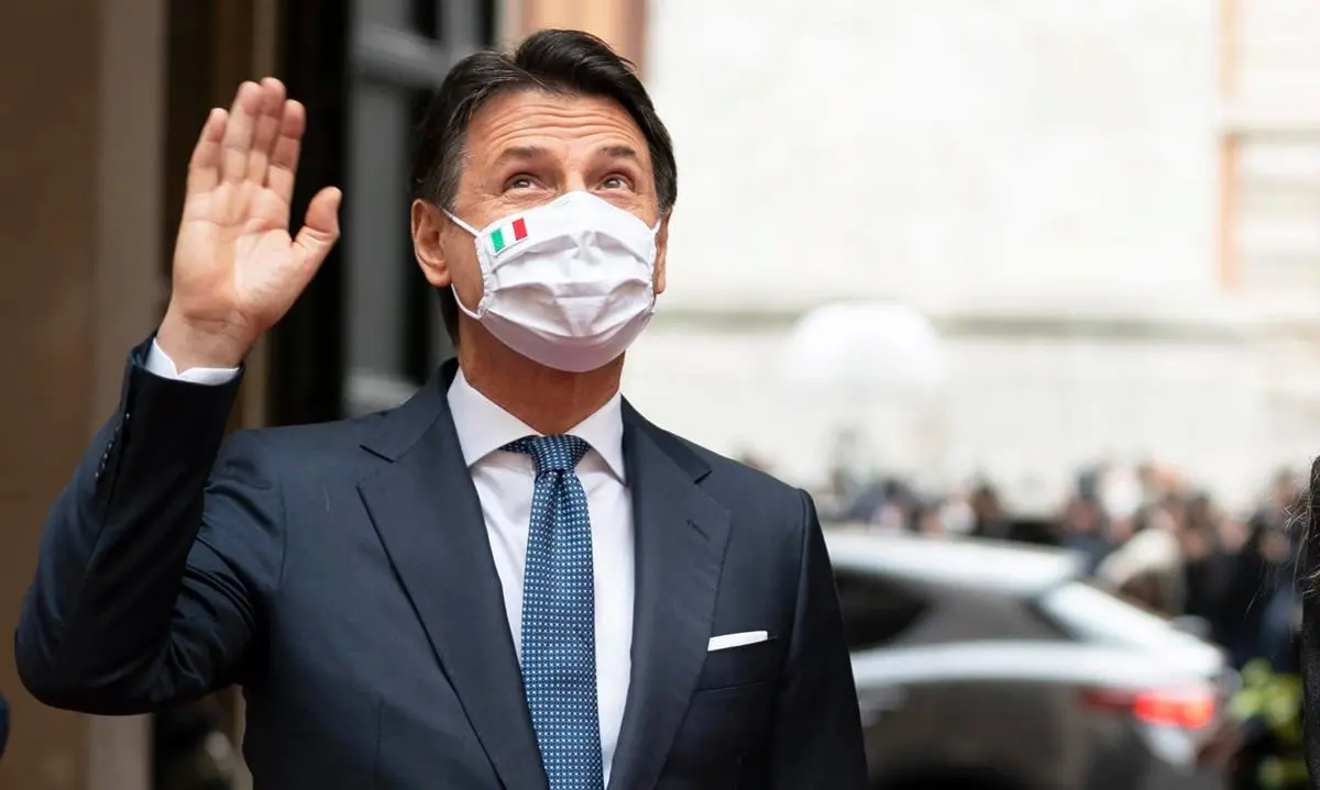 Un milione di like per Conte: il post dei record nel giorno dell’addio. Il piano Renzi è compiuto