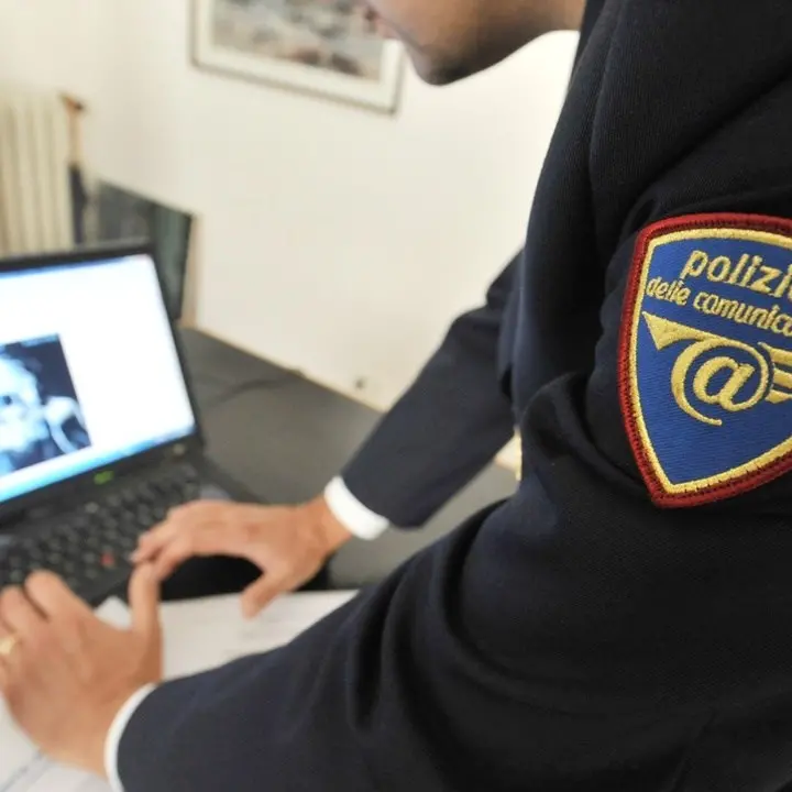 Pedopornografia online, 24enne arrestato dalla polizia nel Reggino