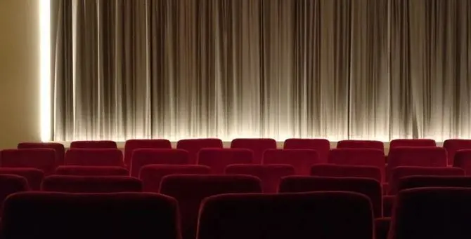 Cinema (ancora) chiusi, gli esercenti spingono per prolungare la stagione in estate