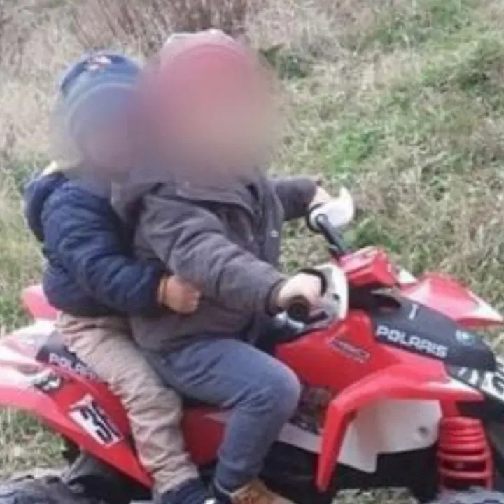 Bimbo di 5 anni dona il midollo al fratellino di 7 malato di leucemia, commozione a Mammola