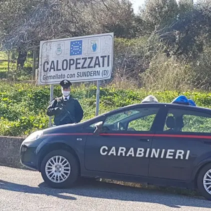 Sibaritide, oltre 200 grammi di marijuana in casa: padre e figlio in manette