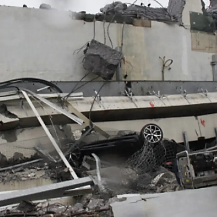 Crollo Ponte Morandi a Genova, solo «5 cavi su 464 erano integri»
