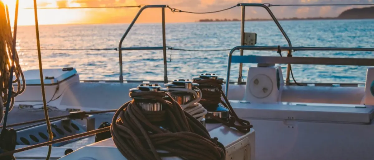 Girano il mondo in barca, il viaggio di una famiglia messicana fa tappa a Crotone