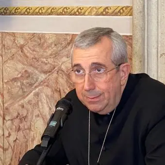 Covid, l'arcivescovo Satriano ricoverato in ospedale a Bari