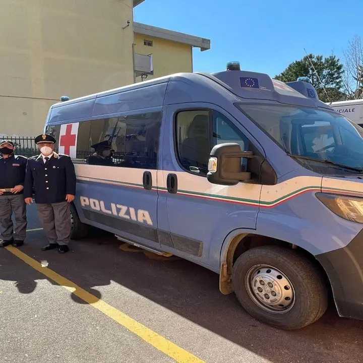 Vaccini Covid, a Crotone al via la somministrazione alle forze dell'ordine