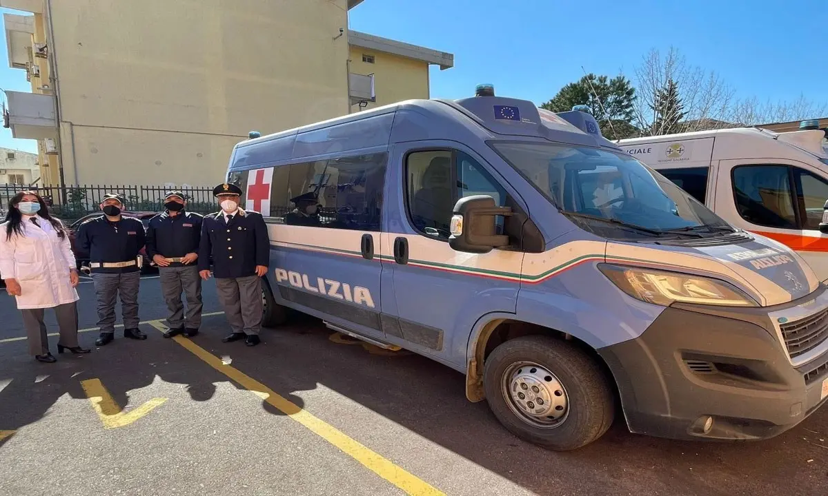 Vaccini Covid, a Crotone al via la somministrazione alle forze dell'ordine