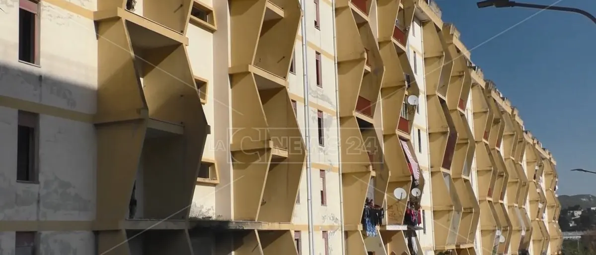 Covid, focolaio tra le famiglie rom a Catanzaro: nuovo ricovero in ospedale