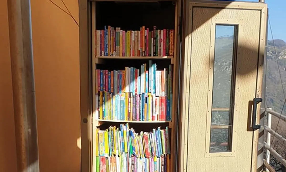 San Mango D’Aquino, inaugurata una mini biblioteca in un’antica cabina telefonica