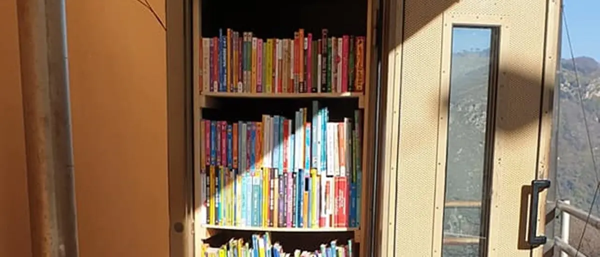 San Mango D’Aquino, inaugurata una mini biblioteca in un’antica cabina telefonica