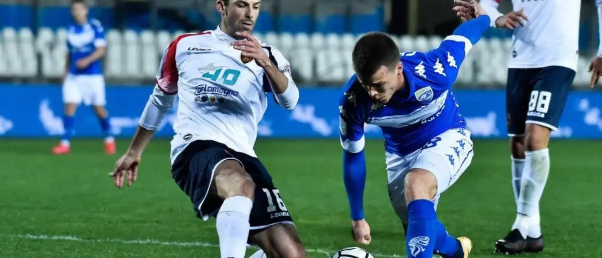 Serie B, ribaltone incredibile: Brescia penalizzato e retrocesso, Sampdoria ai playout contro la Salernitana\n