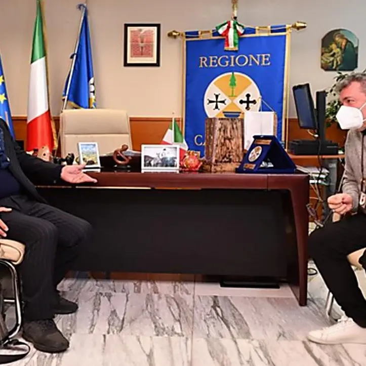 Covid, Longo unico delegato all’emergenza: ecco i documenti romani che smentiscono Spirlì