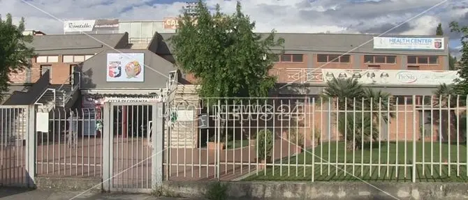 La piscina di Cosenza diventa set per una fiction: attesi Bianca Guaccero e Marco Bocci