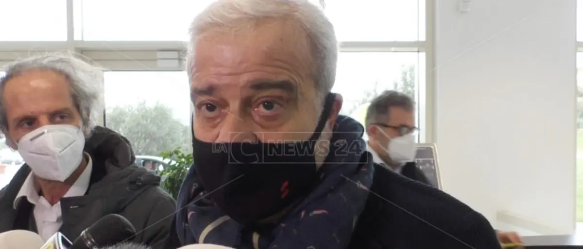 Scuole Calabria, anche il commissario alla sanità Longo spinge per la chiusura: «Inevitabile»