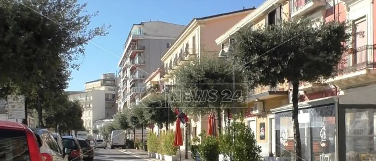 Covid Crotone, nel weekend lungomare chiuso alle auto e stop agli alcolici