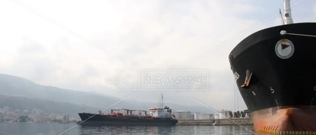 Vibo Marina, il porto a rischio insabbiamento: fondale sempre più basso