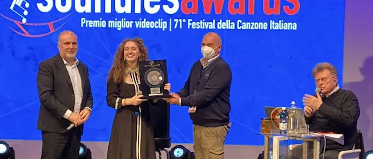 Sanremo, assegnati i premi della Critica Mia Martini e Sala stampa Lucio Dalla