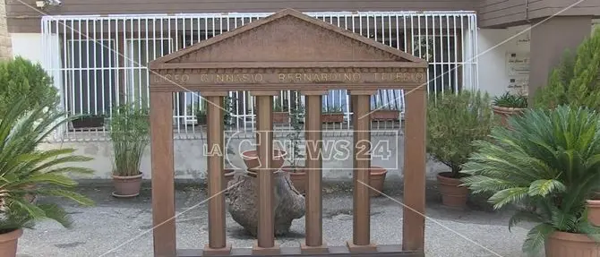 Scuole riaperte, lo sfogo di un preside: «Il Tar mette a rischio la salute»