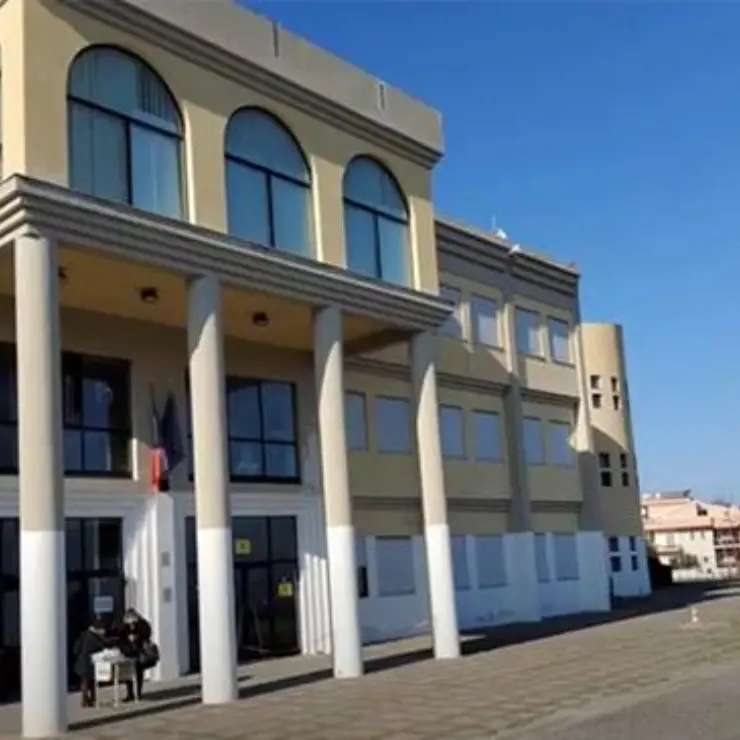 Corigliano-Rossano, protestano gli studenti del polo liceale: «Trattati come pedine allo sbaraglio»