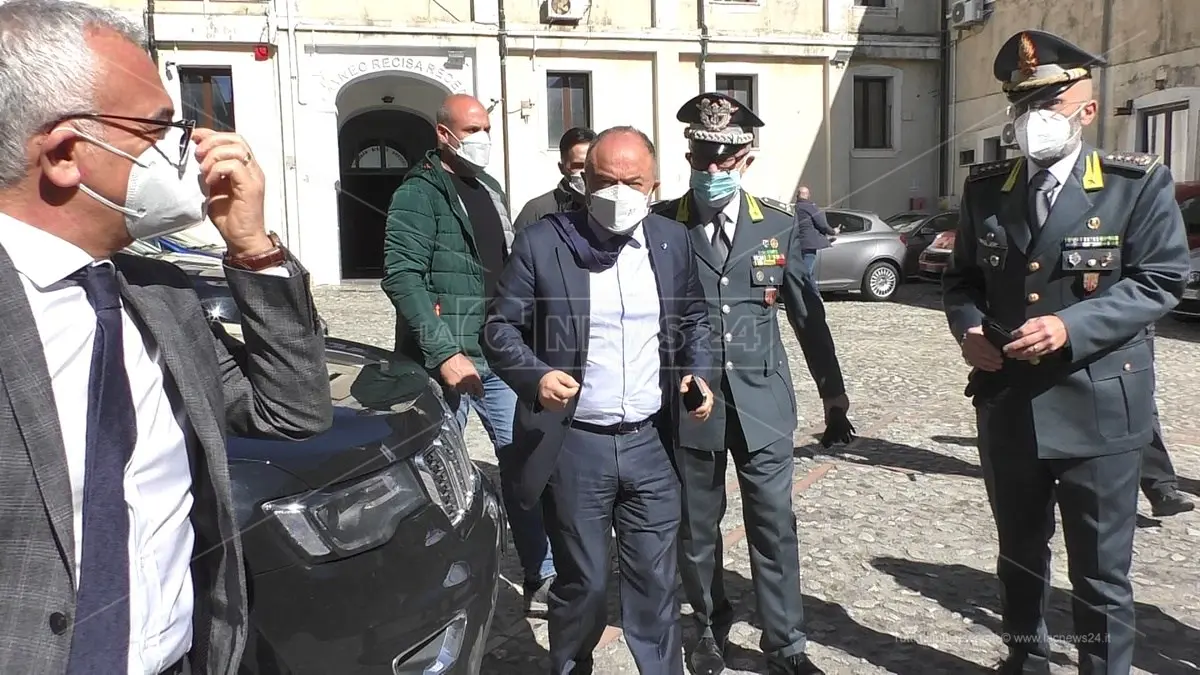 Arresti a Catanzaro, le strategie del gruppo Lobello per schermare beni e partecipare agli appalti