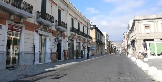 Covid, anche la Calabria da lunedì rischia di chiudere: in bilico tra zona arancione e rossa