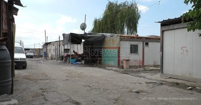 Covid a Lamezia, 261 positivi: 7 nei quartieri rom di Scordovillo e la Ciampa