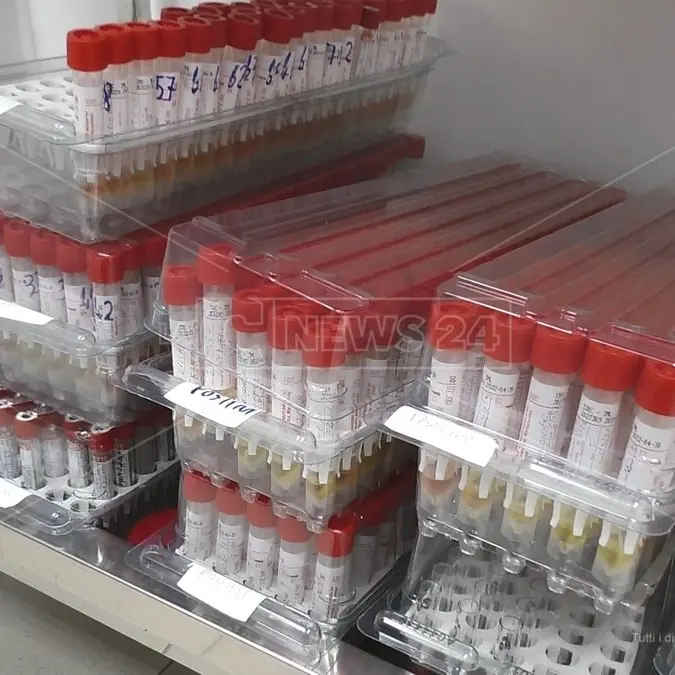 Corigliano-Rossano, macchinario ancora guasto: disagi per gli esami sui tamponi