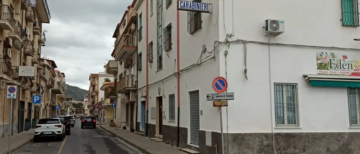 Spari contro l'auto di un carabiniere a Cetraro, la vicinanza delle istituzioni
