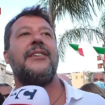 Salvini scuote il centrodestra calabrese: non conferma candidato di Fi e loda Spirlì