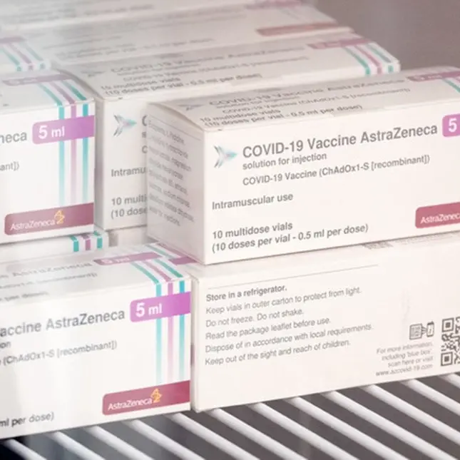 Stop AstraZeneca, gli esperti: «Vaccino sicuro, chi ha fatto la prima dose non si preoccupi»